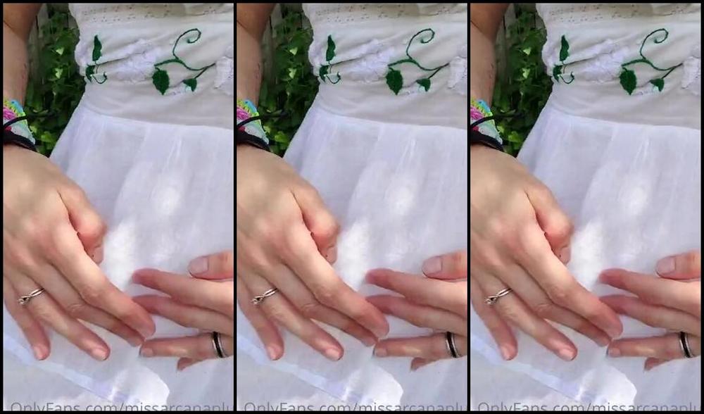 Missarcanaplus Nicknamed Missarcanaplus Onlyfans Hippie Summer Vibes Regular Videos Im Gonna Post These Up Tonight And Then Tomorrow Im Postin 2