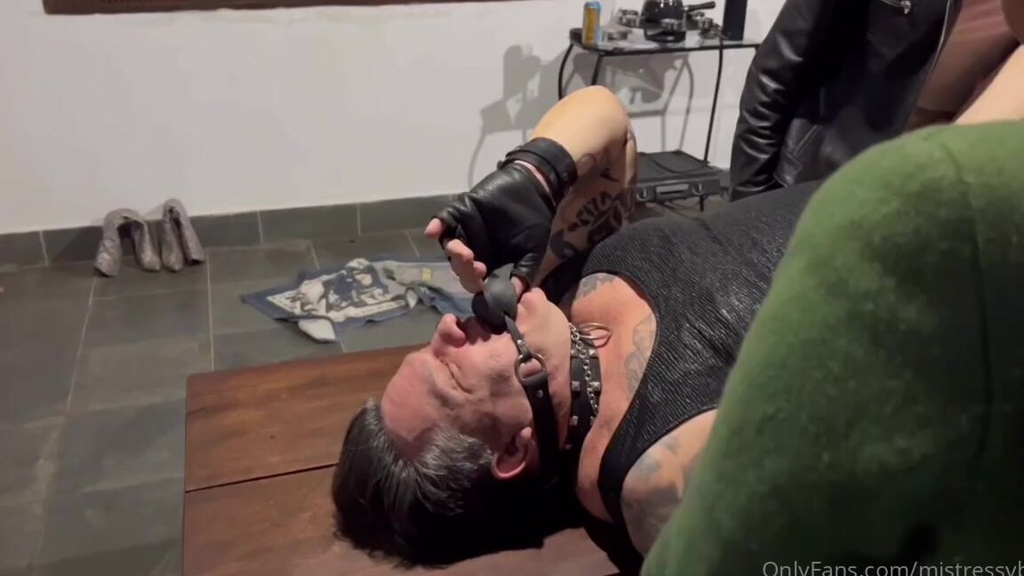 Mistress V Black Nicknamed Mistressvblack Onlyfans De 4 Com As 4 Kiffafeet Inaradoutrinadora Goddesslohan2