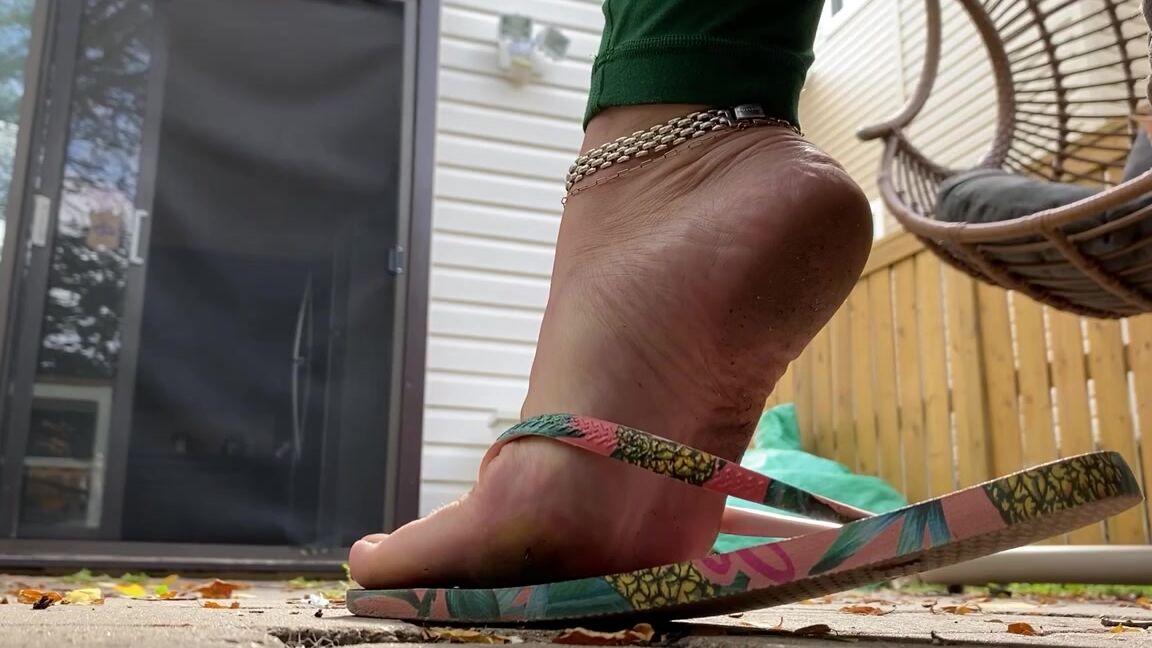 Thefantasychest Onlyfans With Fall And Winter Coming Coming How Many Of You Are Gonna Miss Flip Flop Season I Know At Lea 1P