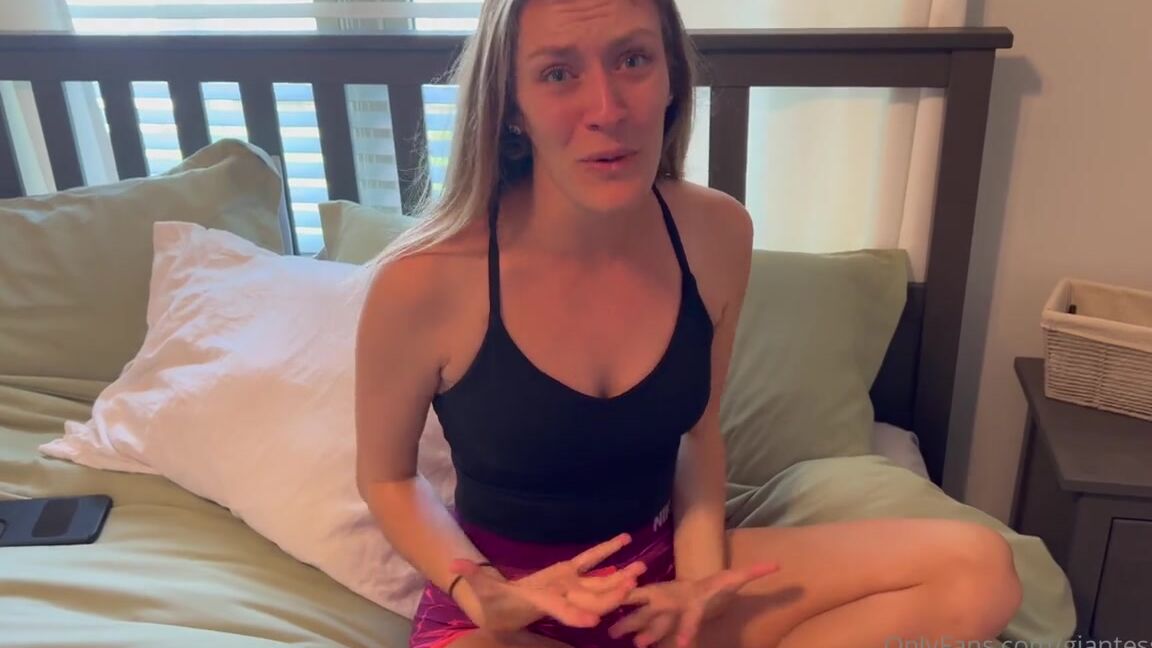 Giantess Tara Nicknamed Giantesstara 04 23 2023 Onlyfans Video This Was Fridays Send Out For Those Missed It Dm Me If You Want The