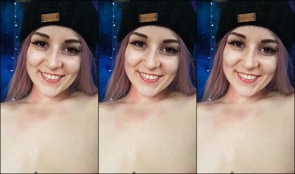 Tinytonitv Drooly Girl