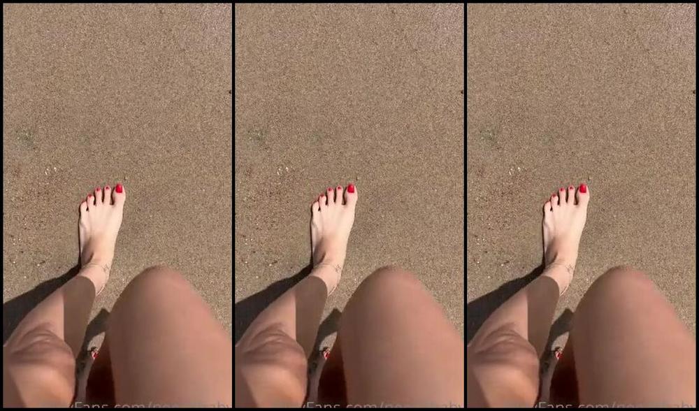 Footprincessx1 Nicknamed Footprincessx1 Onlyfans Beach Day Spoil Me 4
