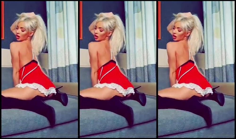 Mia Middleton Nicknamed Miamiddleton Onlyfans Part 2 Of My No Panties Twerk Vid How Hard Did You Want