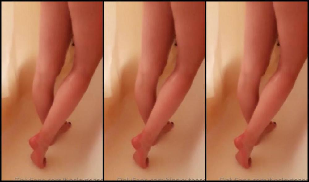 Tinsleyteaser Onlyfans Who Loves Fresh And Clean Feet Just Out Of The Shower Now Im Sitting On Your Bed After This Nic 1 F