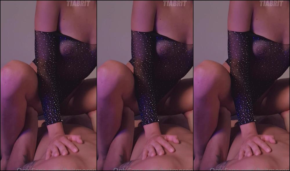 Britmoreno 2617956665 10 30 2022 A Sentada Mais Gostosa Que Voc J Viu The Hottest Sitting You Ve Ever Seen