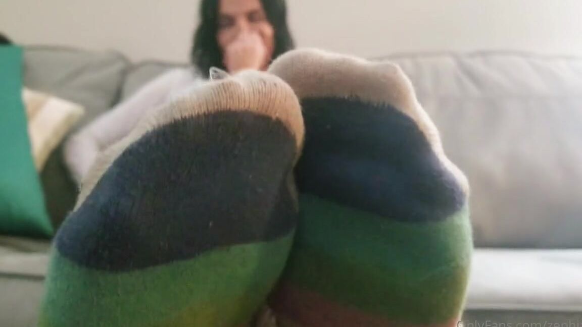 Worldgoddess Onlyfans Hey Foot Pervs Worship My Smelly Socks And Feet I Reuploaded This Because I Wanted To Brighten