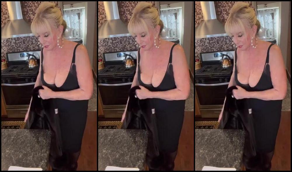 Avb Gilfgoddess Vip Nicknamed Avbgilfgoddess 01 08 2025 Onlyfans Video Your Naughty Version Of The Wednesday Cocktail Series