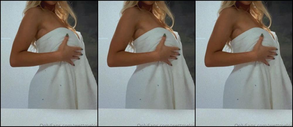 Wettmelons Video 34 Show Tits