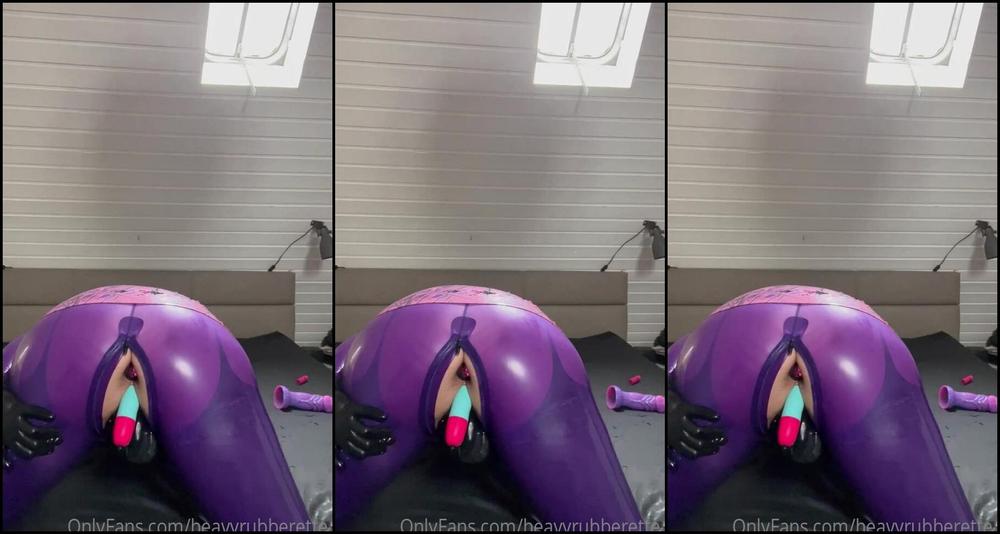 Heavyrubberette Just A Quicky For Kitty