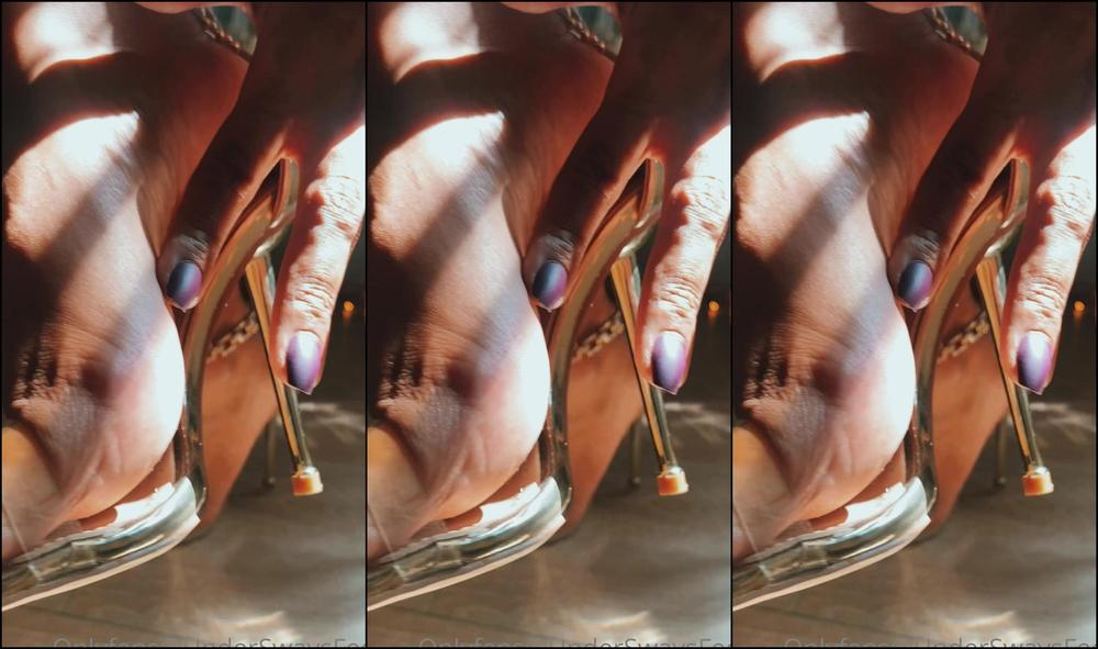 Underswaysfeet More Min Of Dangling Caress And Sexy Shoe Games Imagine That I Take Your Eyes On My Fe