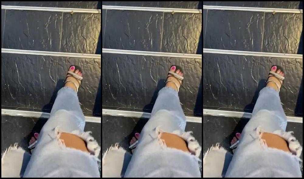 Evvalion Nicknamed Evvalion 02 08 2024 Onlyfans Video The Street Is Happy Because Of My Beautiful Feet Walking Wearing Sandals