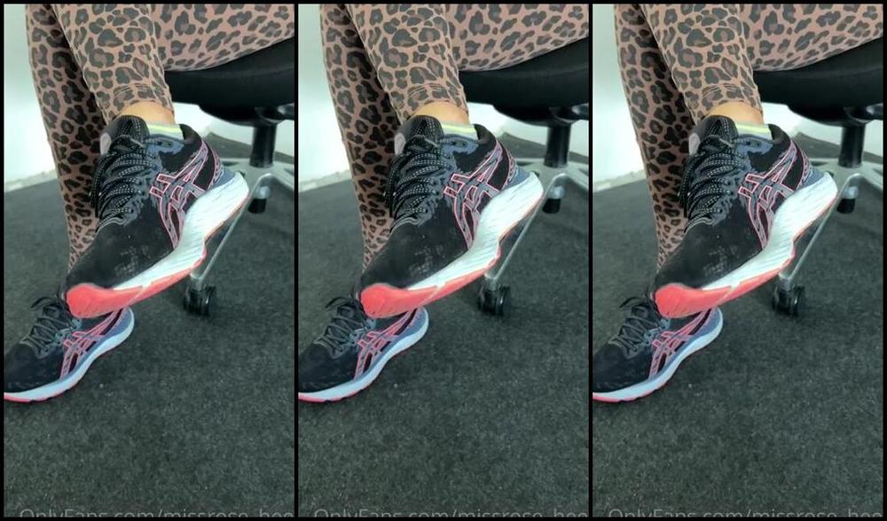 Missrose Heels Onlyfans After 2 Hours Of Gym Smelly Sexy Wet Feet Q