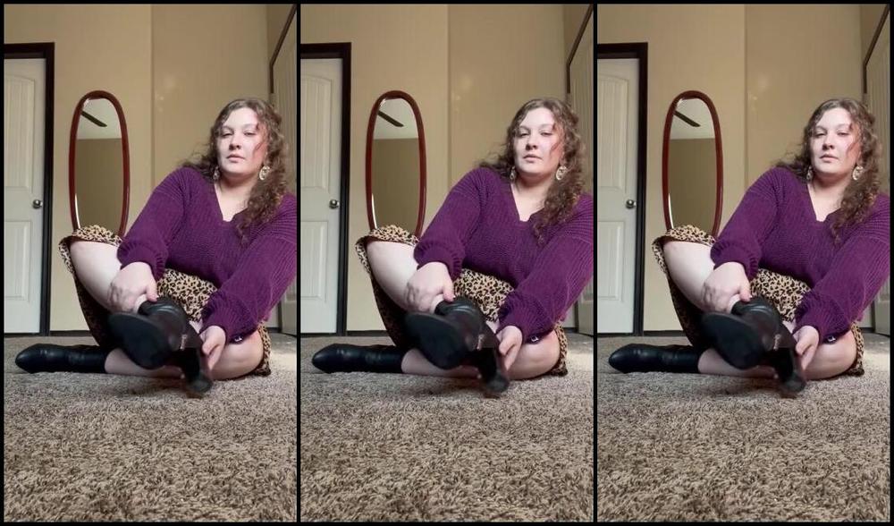 Amber Rae Nicknamed Amberrae969 01 22 2023 Onlyfans Video Taking Off My Boots After Brunch Out With The Girls Revealing My Stinky Socks And A