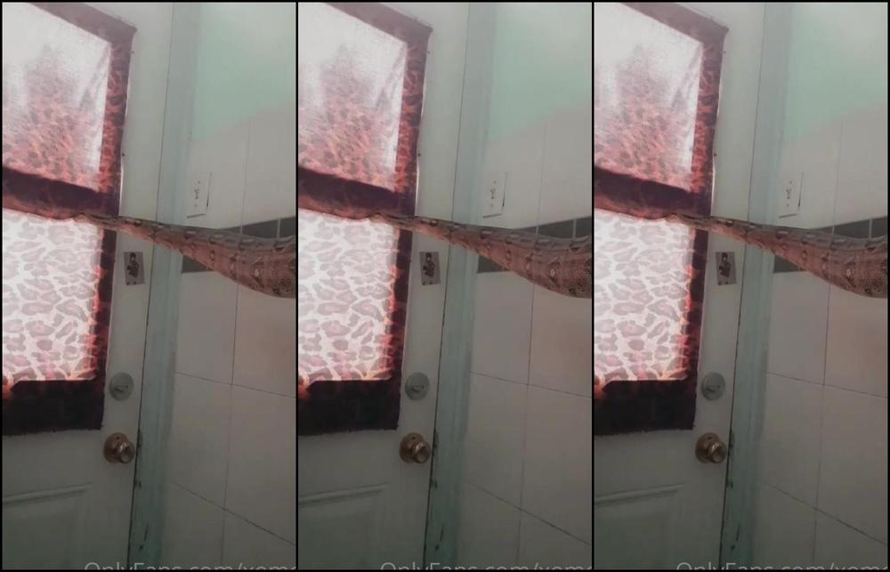 Xomel Im So Glad I Have My Snakes In My Life Creep Loves To Hang Out On My Shoulders But S