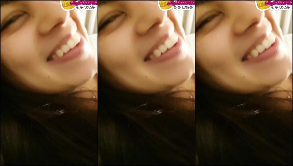 Kazakiluana 352662151 05 23 2020 Ela Estava Lendo Mas Acabou Cedendo