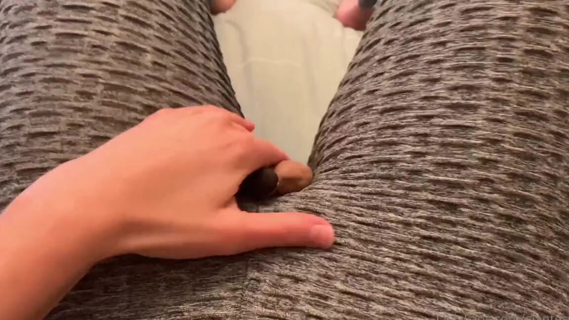 Giantess Tara Nicknamed Giantesstara 05 14 2021 Onlyfans Video Decided To Make A Preview Of The Thigh Crush Anyway For The Send Out