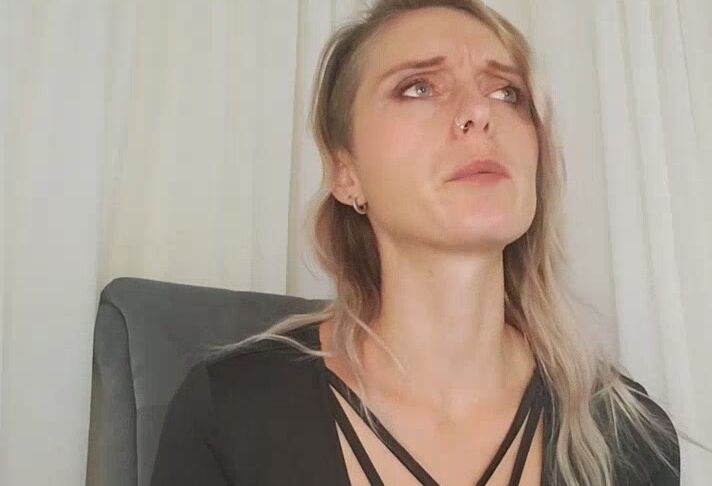 "Lexi Snow" blowjob, dildosucking, giantess Giantess Blowjob in Court manyvids