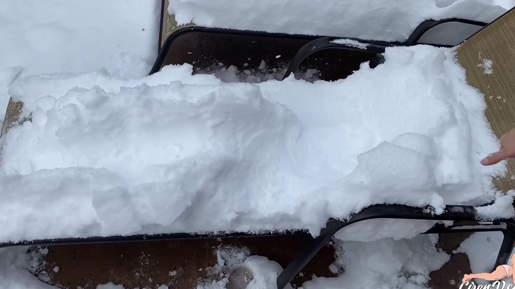 Real Kinky Xxx Ciren Plays Naked In The Snow