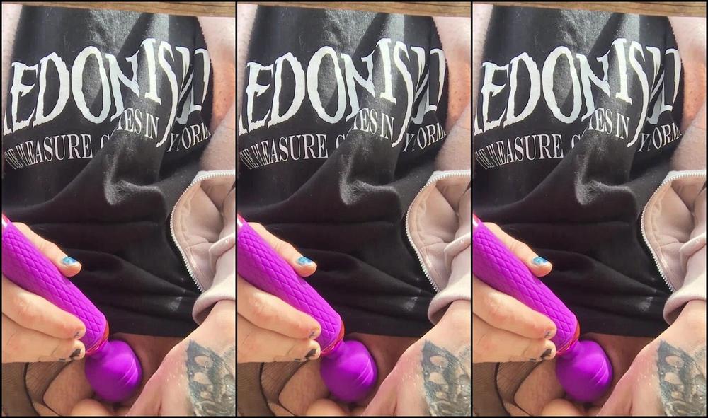 Callieblackx Park Bench Shenanagins