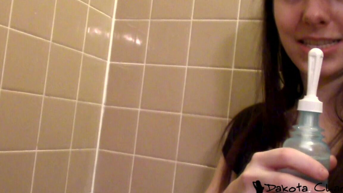 Dakotacharmsxxx Queefing Douche
