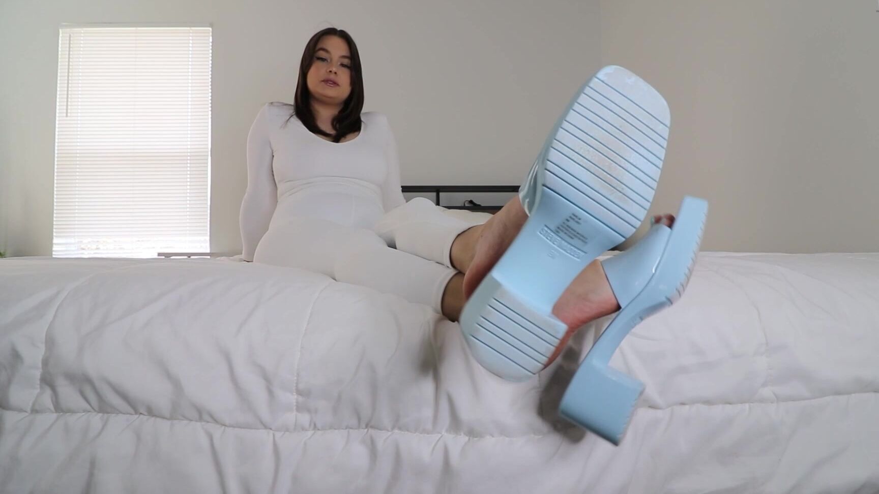 Ivorysoles Hands Free Orgasm On Command The Sight Of Ivorys