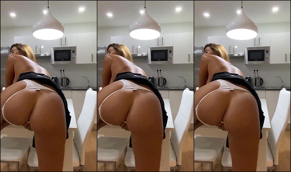 agathavegaa-03-11-2020-1192672379-se-que-mi-abandono-ha-sido-terrible-me-merezco-ser-castigada-unas-cachetadas-y-unas-na