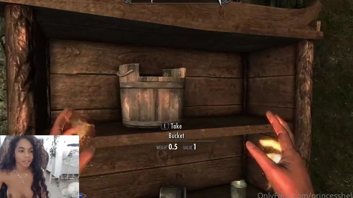Princesshelayna This Is My Pt Lets Play Skyrim Naked If I Get Good Engagement On This I Ll Create Mor