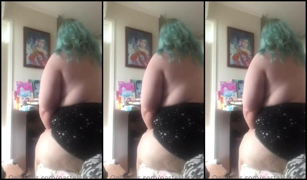 Pastel Goddess Nicknamed Pastelgoddess Onlyfans 05 29 2020 I Just Cut Off These Leggings And Made Them Shorts I Love Smothering In Them So