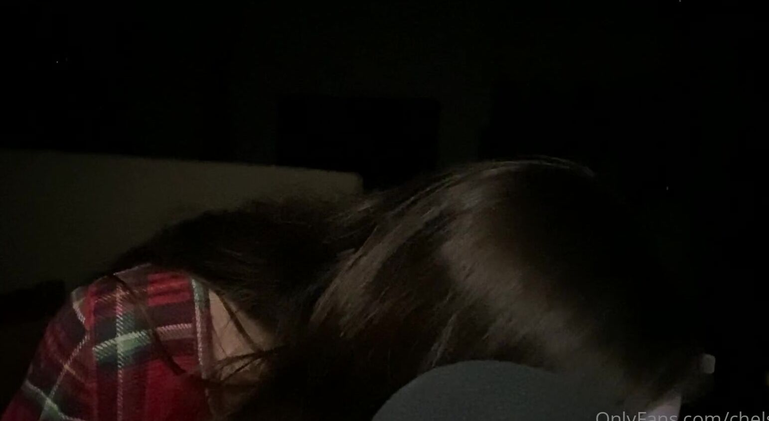 Chelsiexx This Is An Old Asmr Video Don T Mind The Spitting Out Of The Wax And I Don T Lik