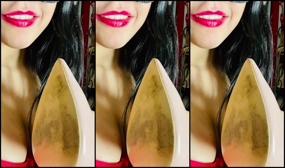 Mistress Gaia Su Forza Lecca Come On Lick