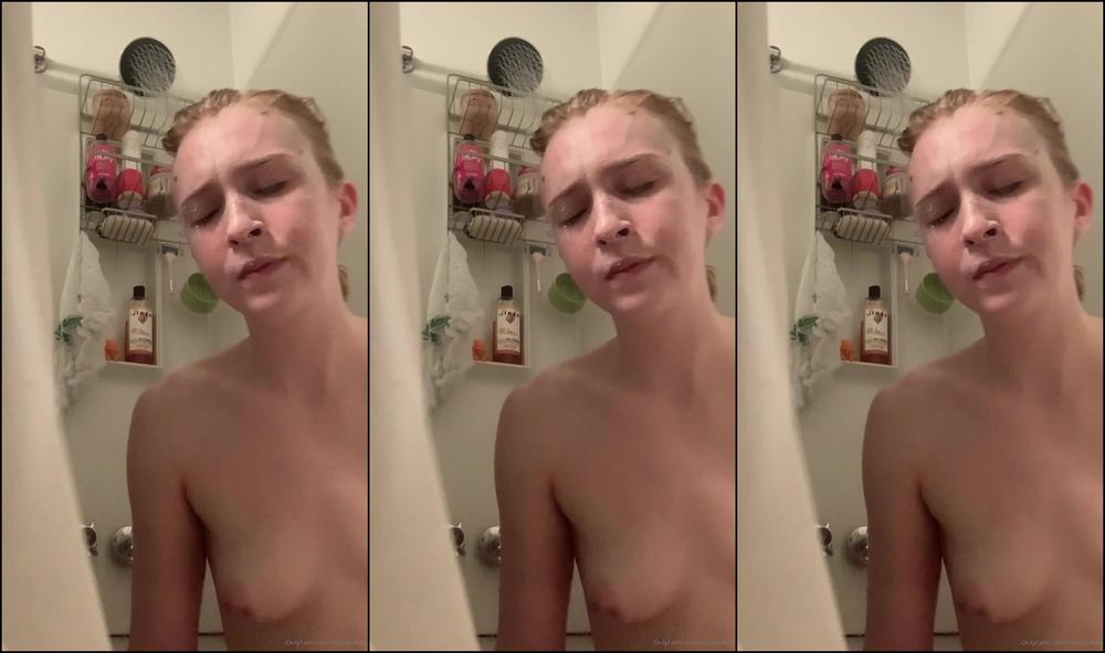 Macynikole Creeping On Me While I Take A Shower