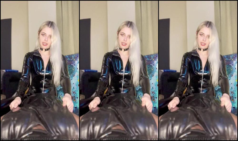 Mistress Mercy Still At My Family Emergency Had To Sneak Off To A Walk In