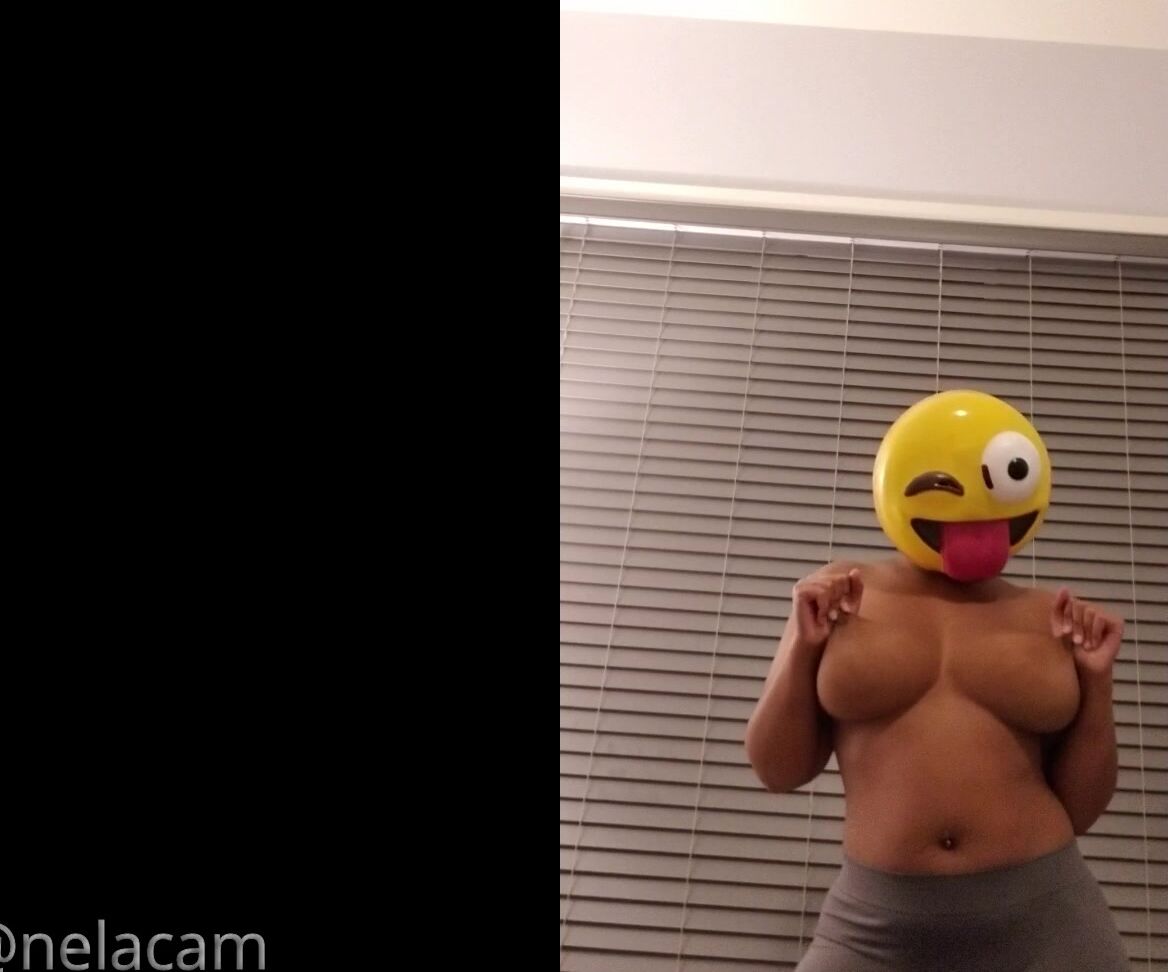 Nelacam Emoji Mask Exercise