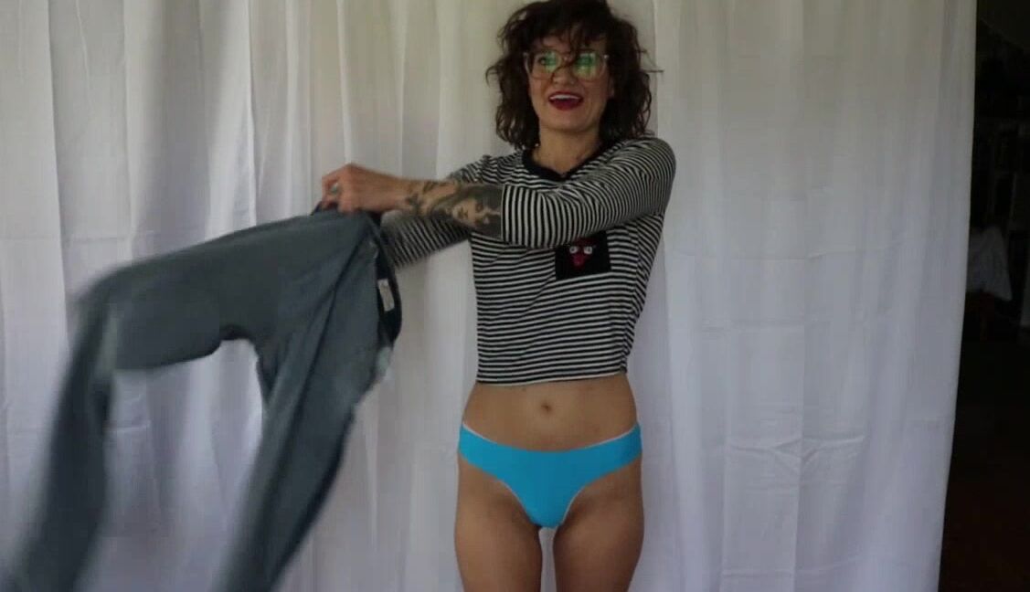 Jeans Fetish, Panty Fetish, Stretching, Thong Fetish, Wedgies lexi dollface multiple thong self wedgies ManyVids