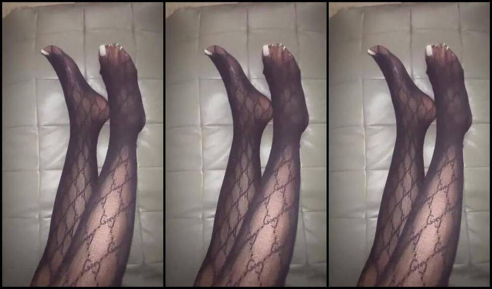 Worldsexiestfeet 10 09 2024 Onlyfans Video Missed Wearing Nylons So I Just Put Them On And Turn Ac On High Speed