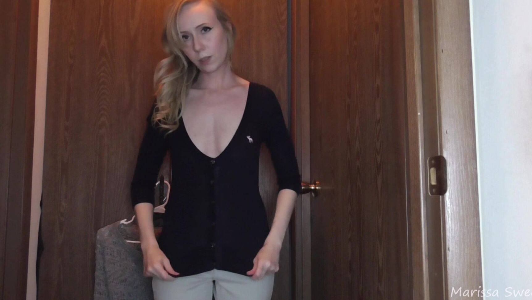 "Marissa Sweet" belly button fetish, belly fetish, role play, stretching, topless all my work shirts expose my bellybutton manyvids