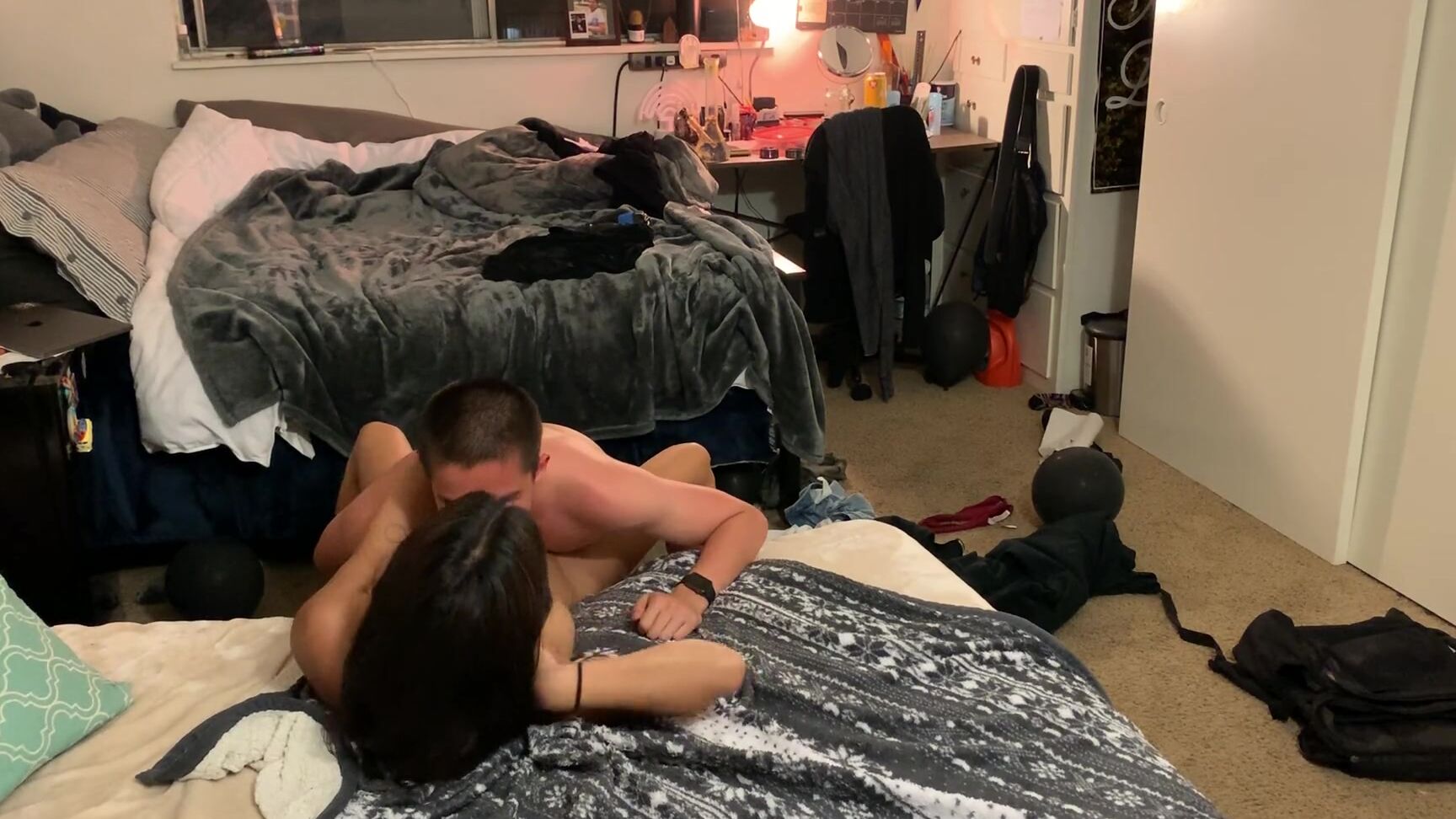 ISLA SUMMER REAL KOREAN COLLEGE GF GETTING FUCKED IN HER ROOM PornHubPremium