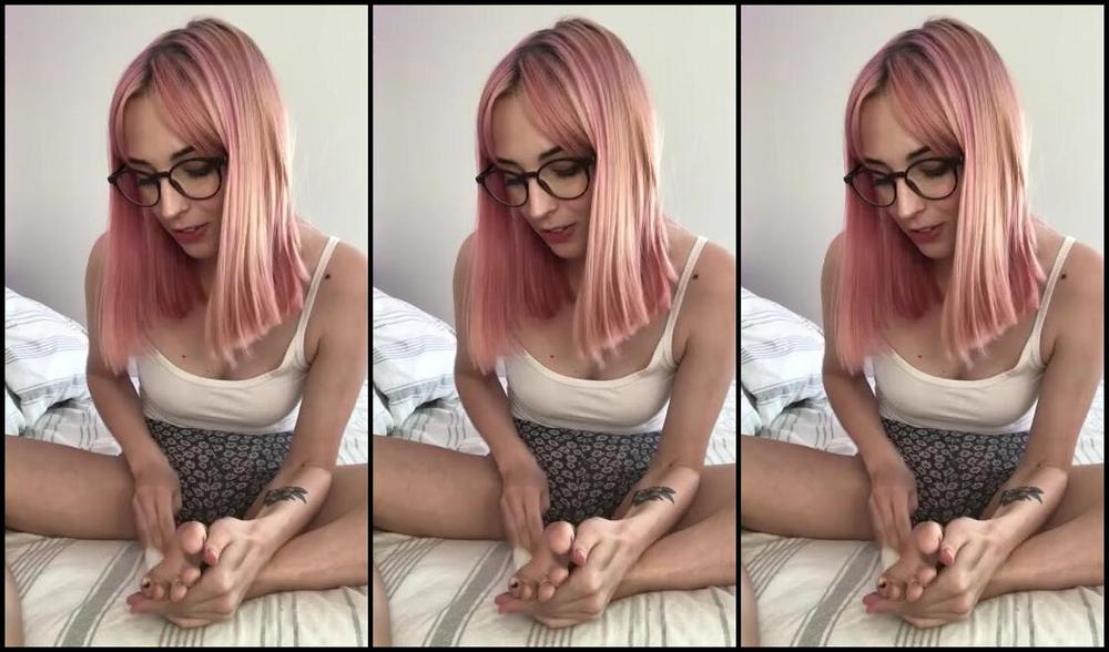 Ashleylottsxo Onlyfans Chatting While Taking Care Of These Feetp