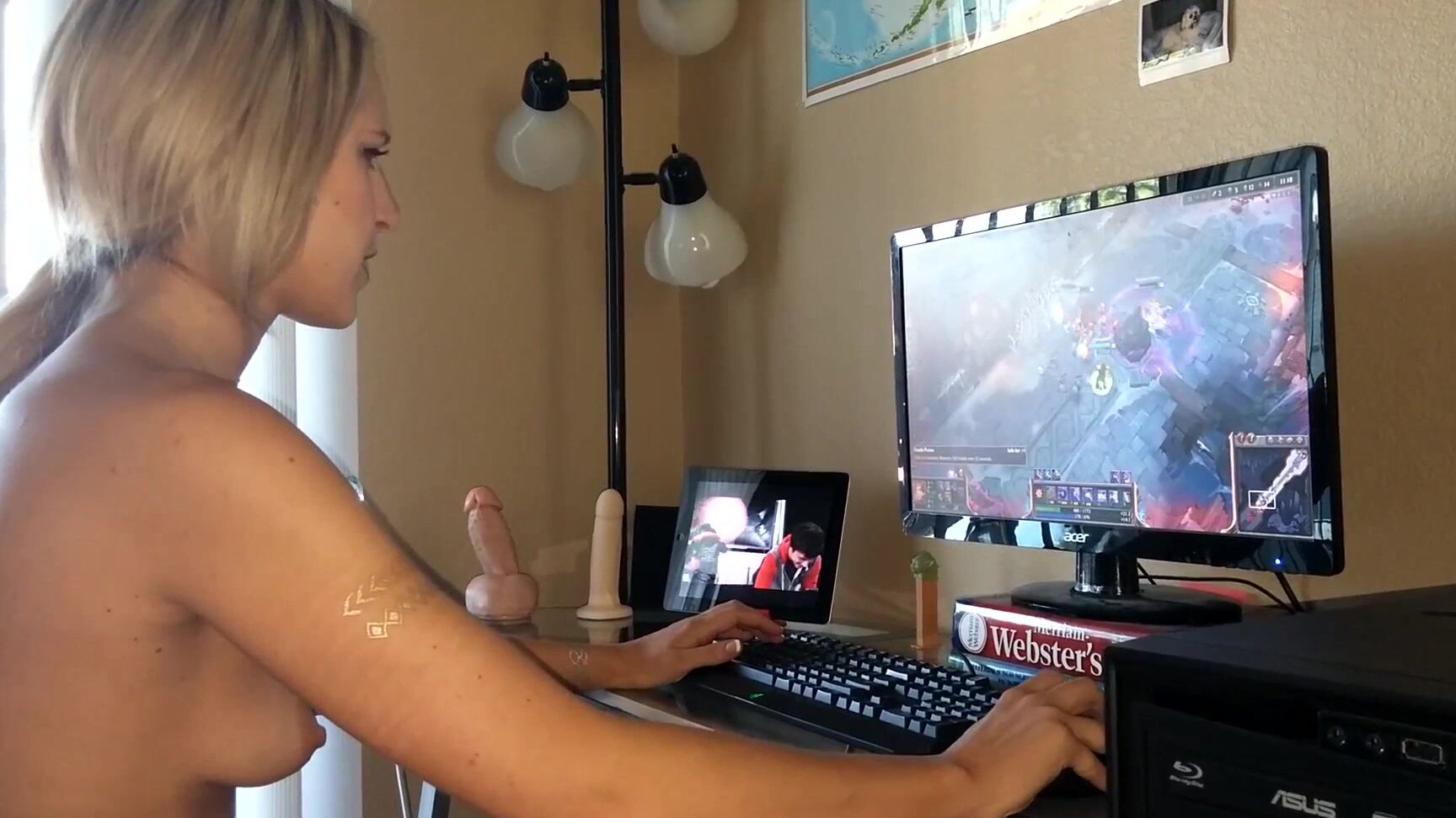 Blonde, Fuck Machine, Masturbation, Toys gingerbanks playing league while i fuck myself ManyVids