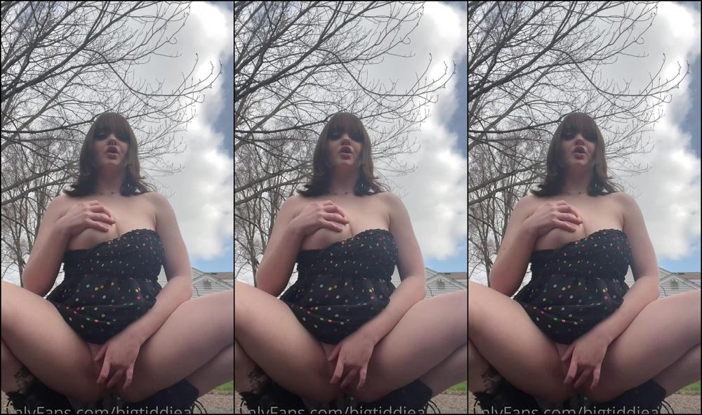 Nutonmybangz Its My Birthday Enjoy This Sneaky Outdoor Squirting Video And I Ll Even Take Some Co