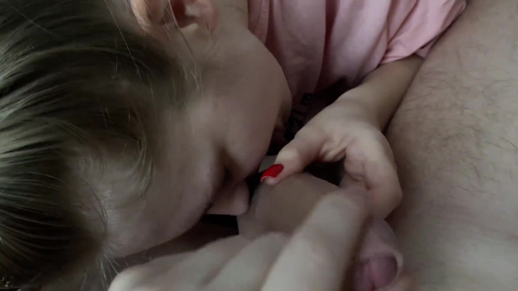 Подруга Сочно Отсосала Мне Утром Кончил Ей На Задницу