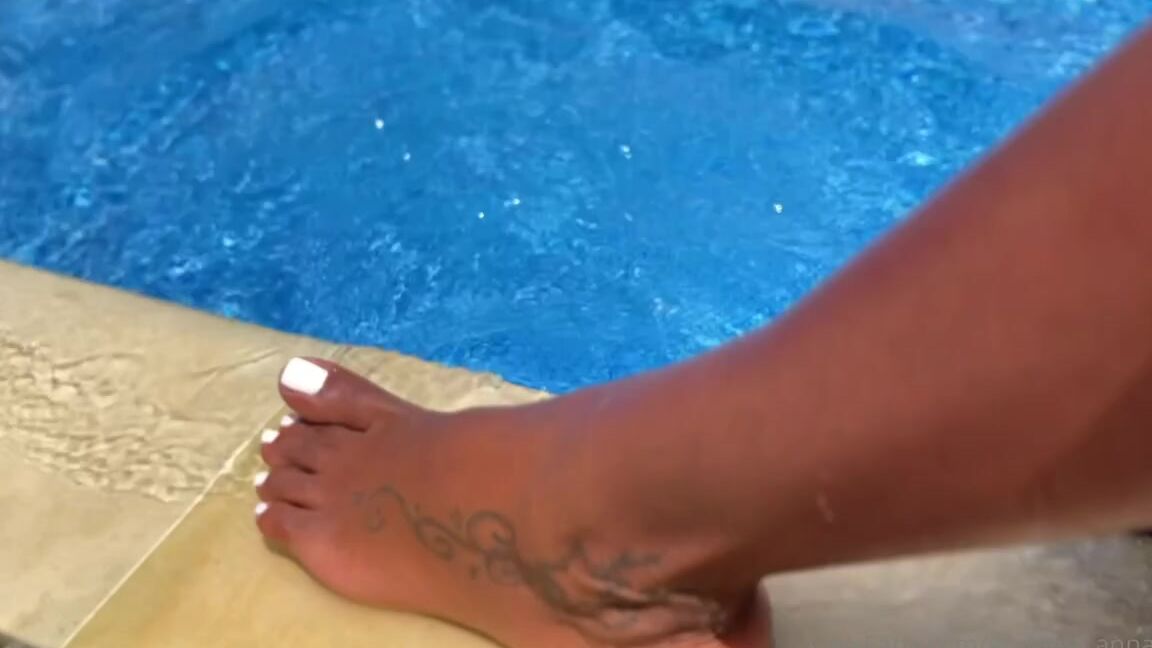 Goddess Annabelle Nicknamed Goddess Annabelle Onlyfans Happy Sunday Everyone E