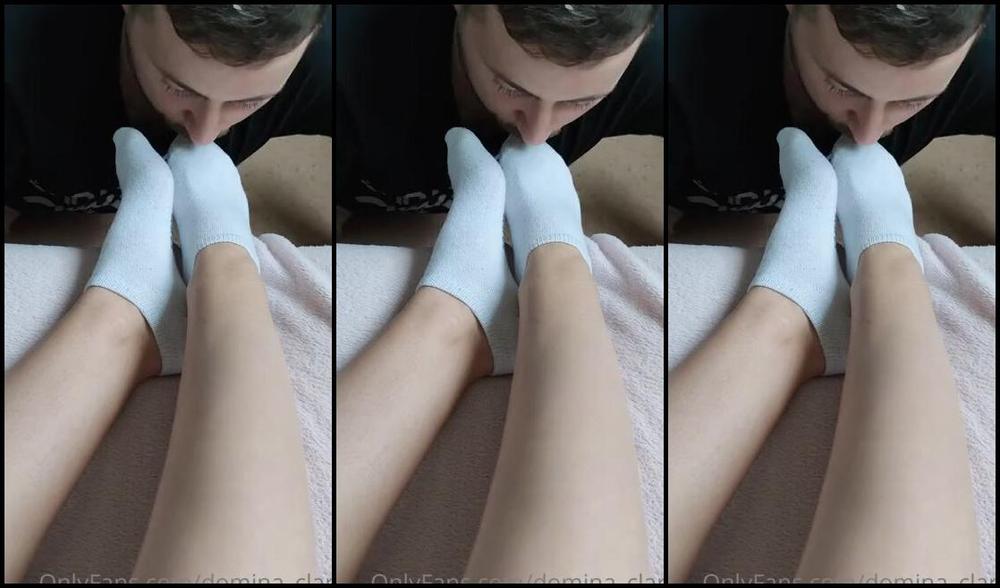 Domina Clara Nicknamed Domina Clara Onlyfans When I Want To Clean My Socks Do U Think This Buffoon Is Lucky