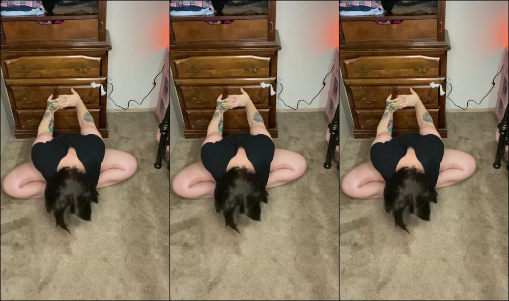 Sugarsweetmeatpie Hey Hi Hello I Know Awhile Ago I Mentioned Doing Yoga And Posting Videos Here S My F