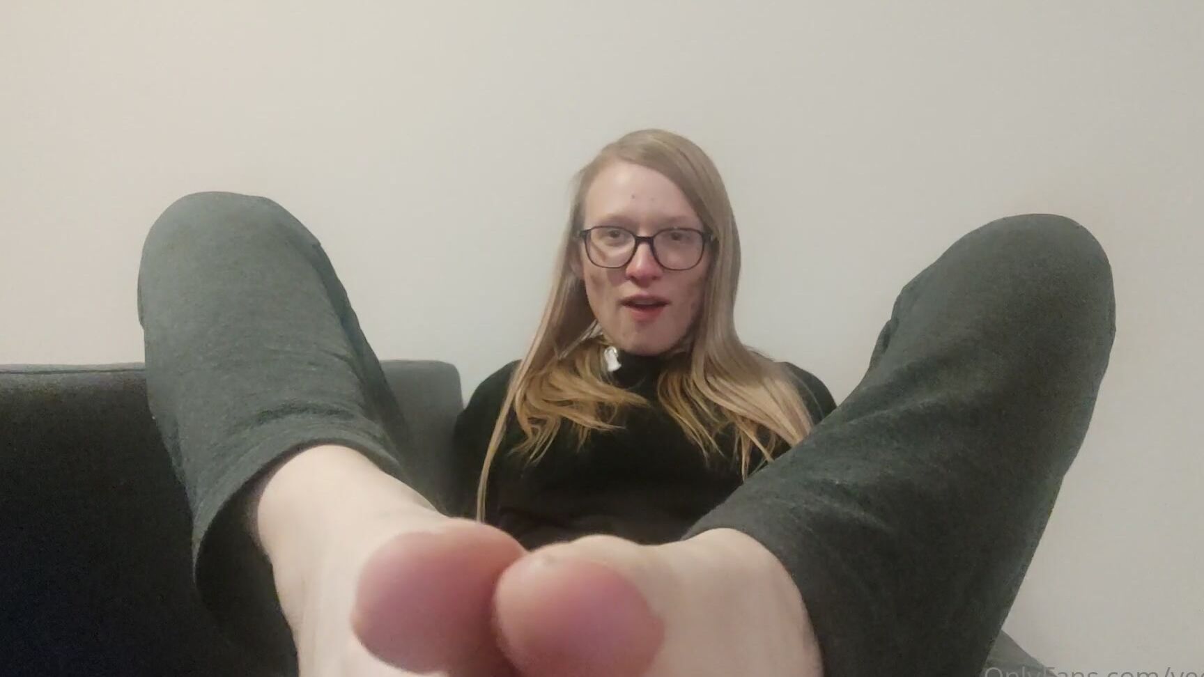 Veejayx A Footjob Is The Answer To Every Problem