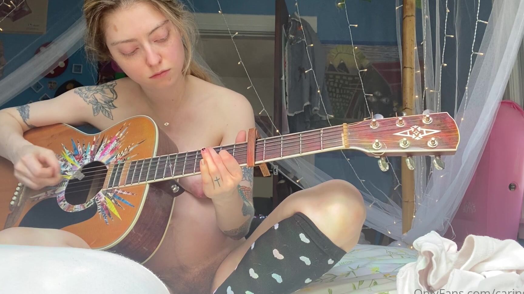 Caringerin A Few Minutes Of Me Just Therapeutically Noodling Around On My Guitar It Does Not Sound G