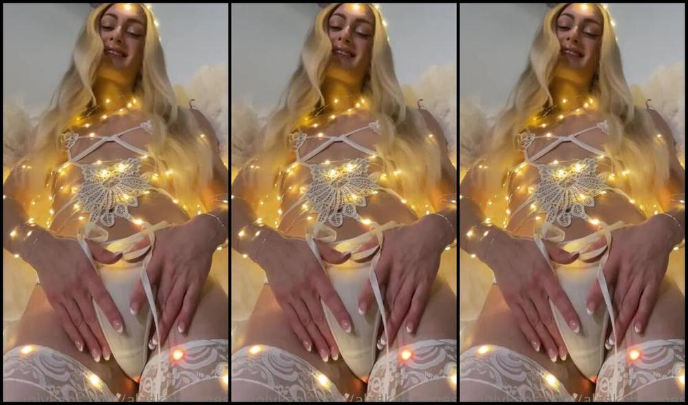 Goddess Alaska Nicknamed Alaskahotmess Onlyfans I M The Christmas Angel 2