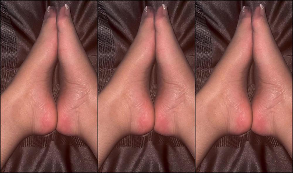 Prettyyheelz 3251136019 03 24 2024 Sexy Ass Nylons