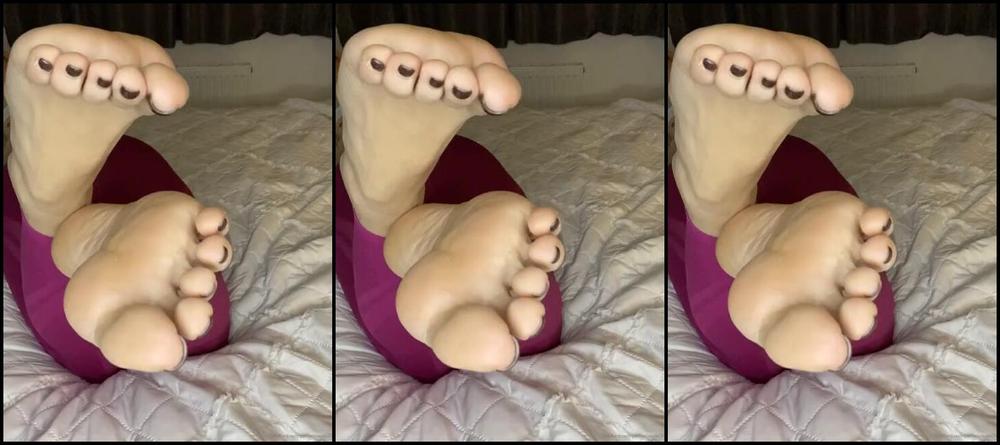 Goddesssuzie26 Onlyfans How Is This View For You My Soles Rule You You Cannot Escape The Power They Hold Over You