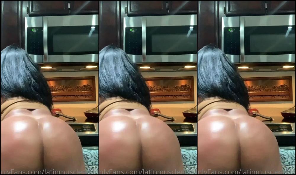 Latinmusclegoddess 1344733508 11 28 2020 Happy Weekend